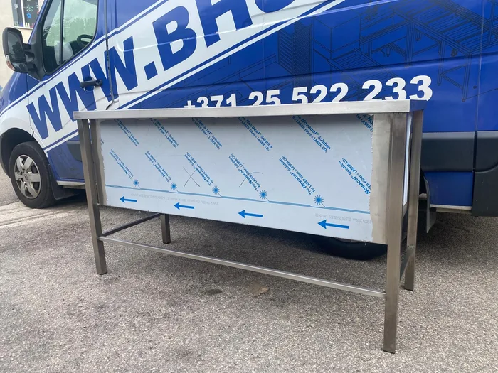 Brīvi stāvoša nerūsējošā tērauda vanna 1600 mm